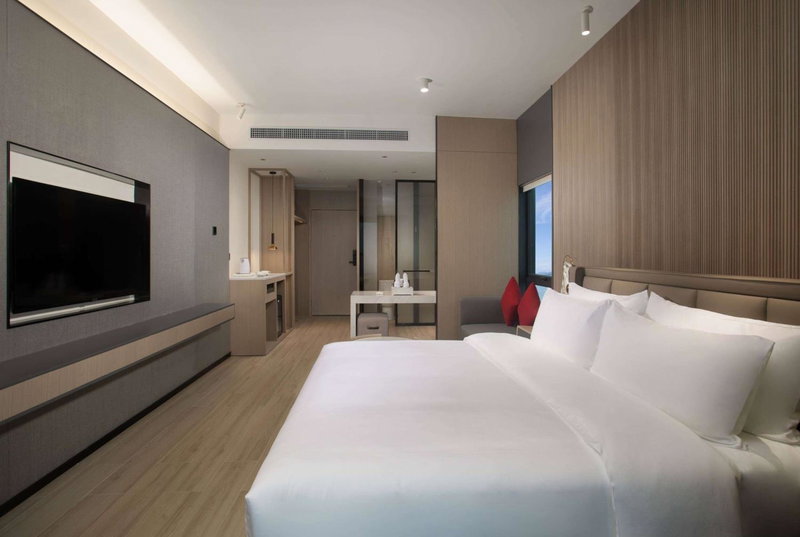 Ramada by Wyndham Huizhou Double Moon Bay, Huidong, China