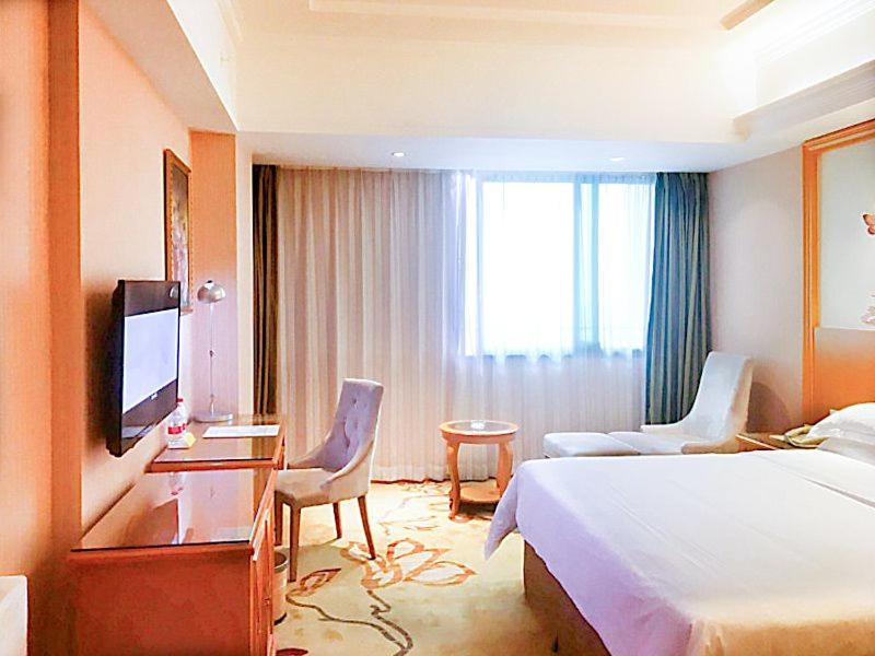 Vienna Hotel Guangdong Huizhou Yuanzhou, Yuanzhou, China