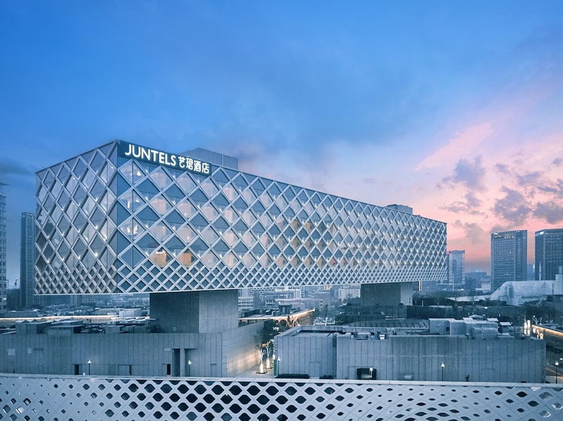 Hangzhou Binjiang Baolong Juntels, Hangzhou, China