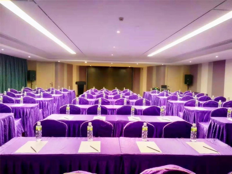 Lavande Hotel Jiangmen Golf Club, Jiangmen, China