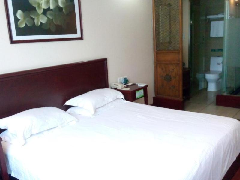 GreenTree Inn Anhui Suzhou Railway Station Express Hotel, Suzhou, China