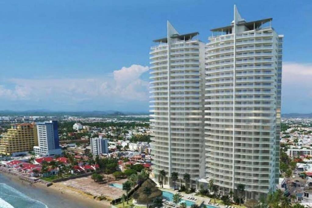 Hotel · Hermoso Condo al Pie de la Playa Camino al Mar, Mazatlán