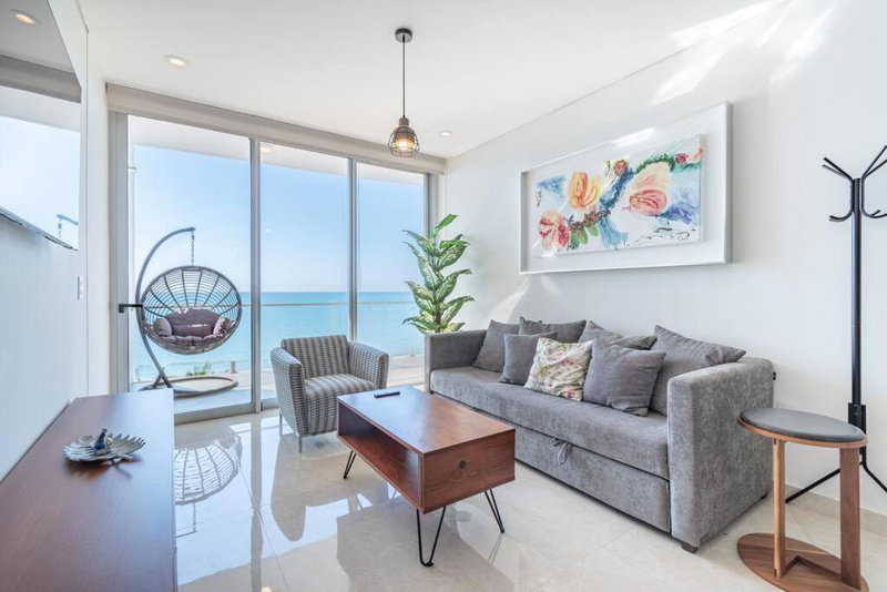 Hermoso Condo al Pie de la Playa Camino al Mar, Mazatlán, Mexico