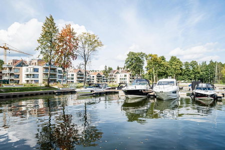 Good Morning Sunshine - Nautica Resort Apartment, Giżycko, Poland