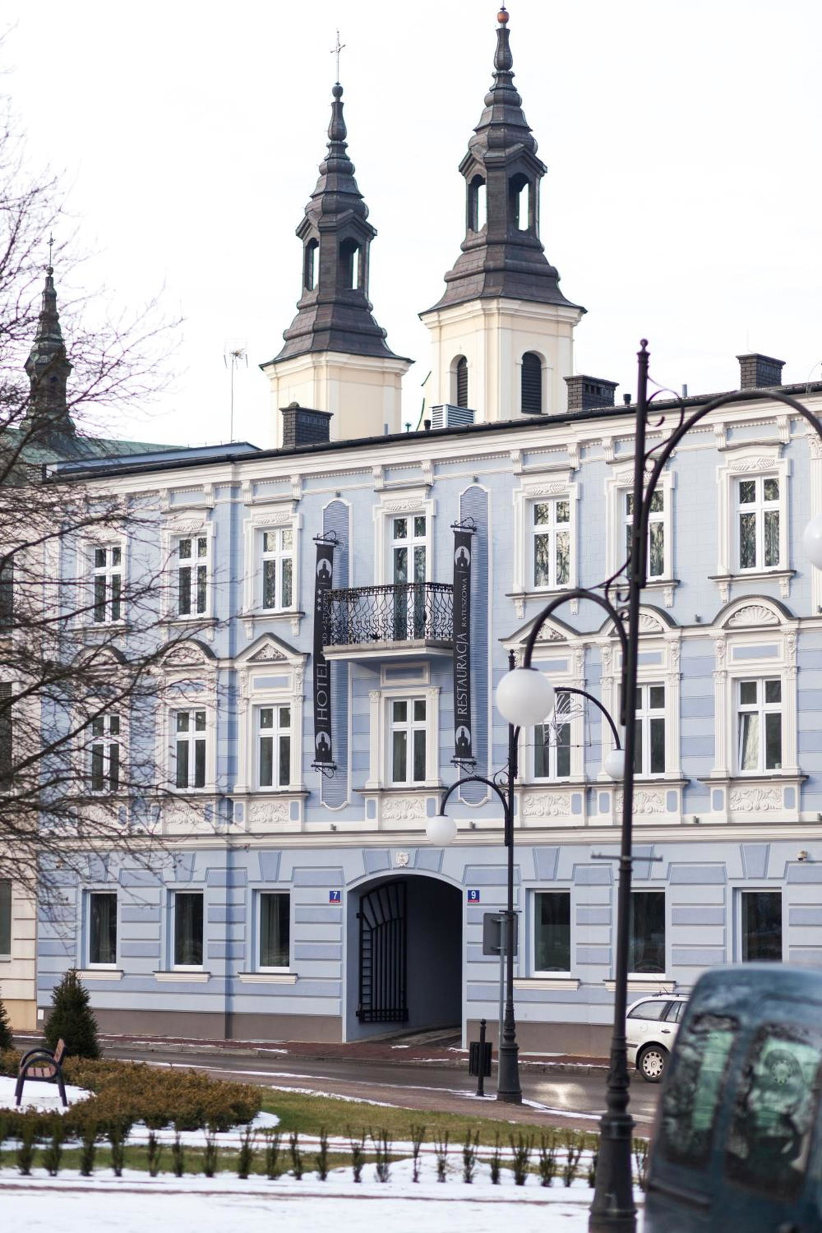 Pod Ratuszem, Poland