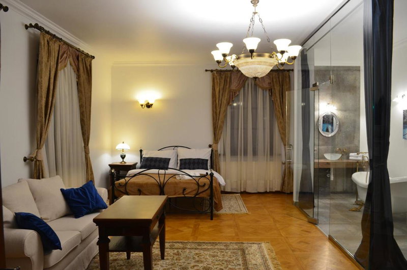 Apartamenty w Dworku Cheval, Kraków, Poland