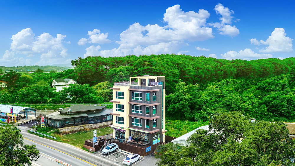 Hotel · Hi Yeongjin Spa Pension, Gangneung