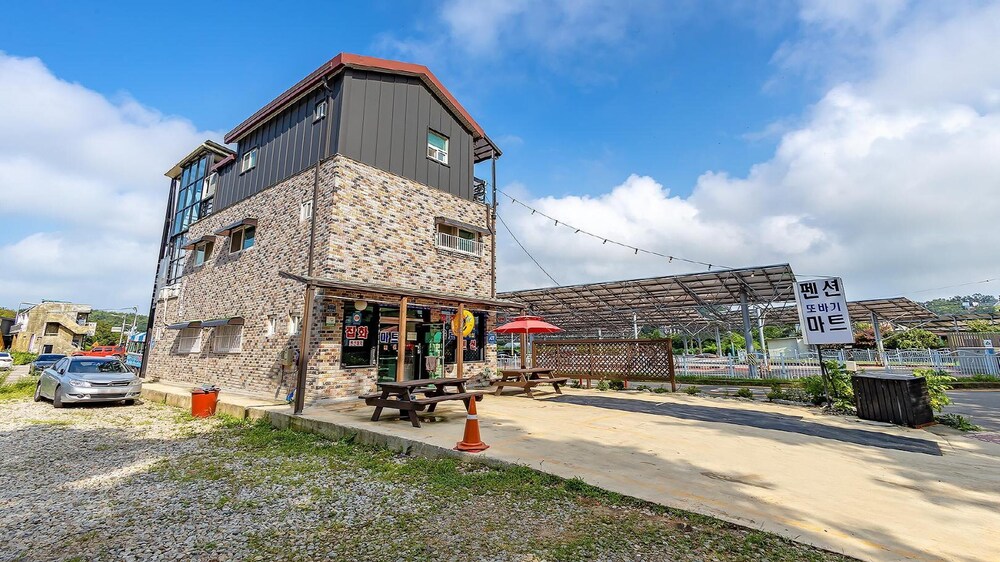 Hotel · Yeongheungdo Ttobagi Pension, Incheon