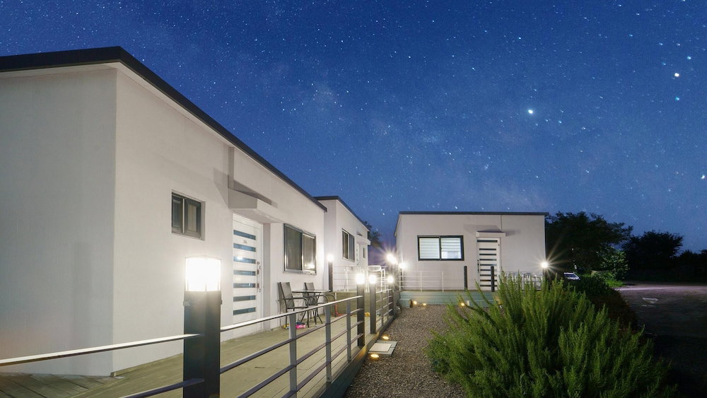 Hotel · Jeju Joyhouse, Seogwipo