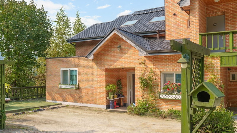 Yangpyeong Beulleosseom pet spa Pension, Yangpyeong, South Korea