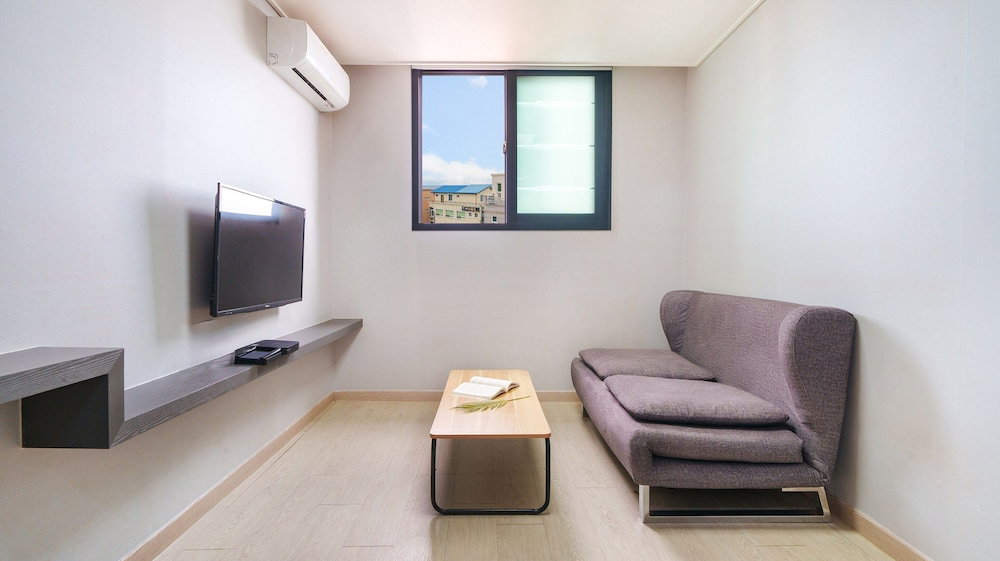 Sokcho Jaja Ocean View Pension, South Korea