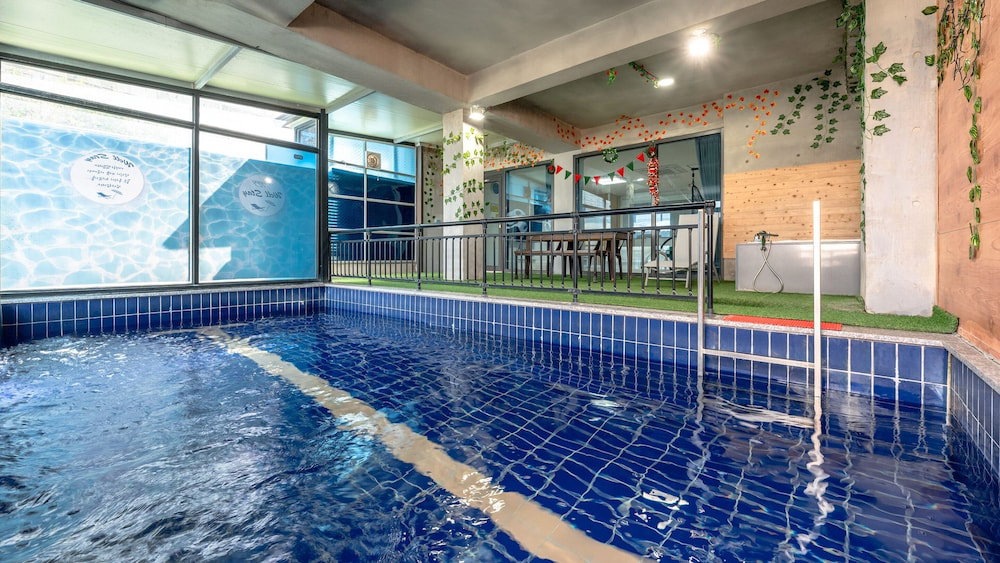 Yeosu Wellstay Pool Villa, South Korea