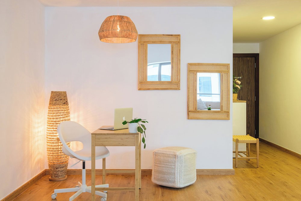 Namhae Elsia Pet Pool Villa Pension, 대한민국