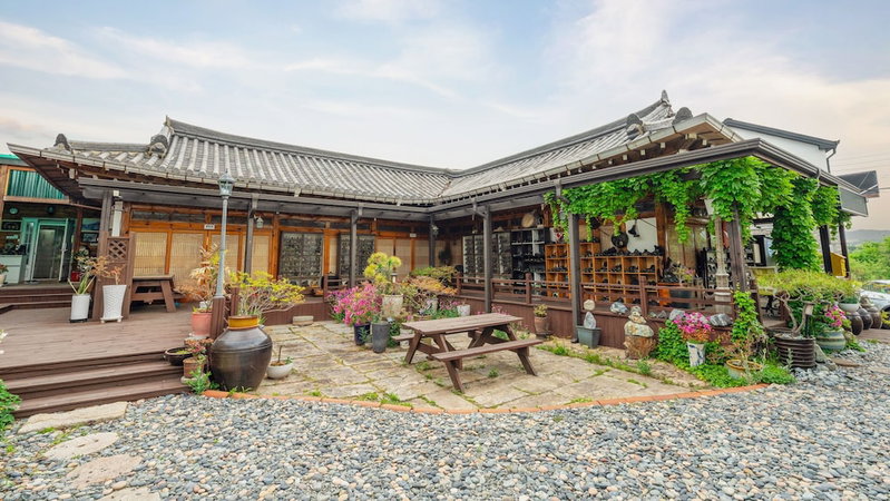 Gyeongju Silla Palace Pension, Gyeongju, South Korea