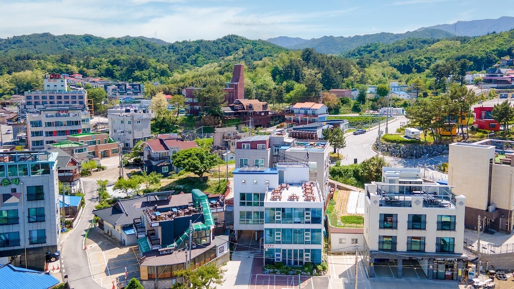 Samcheok Jangho Sanho Pension, South Korea