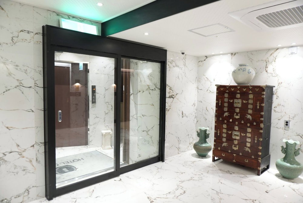 Hotel Onggi, South Korea