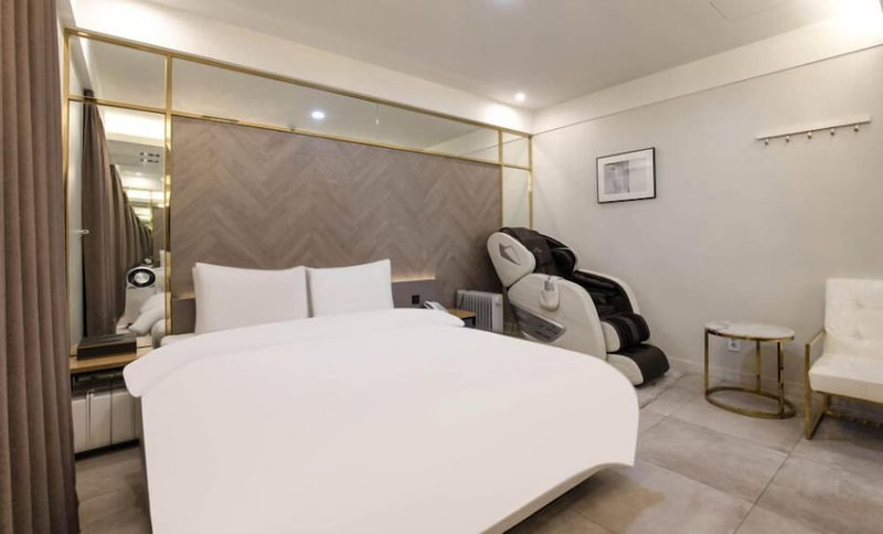 hotel 99 prestige, Seoul, South Korea