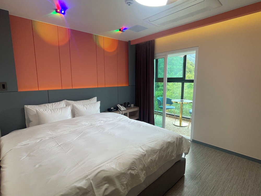 Hotel · peach motel, Wonju