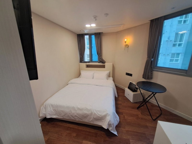 Hotel Regen, Seoul, South Korea