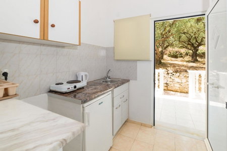 Ruassi Studios, Amoudi, Greece