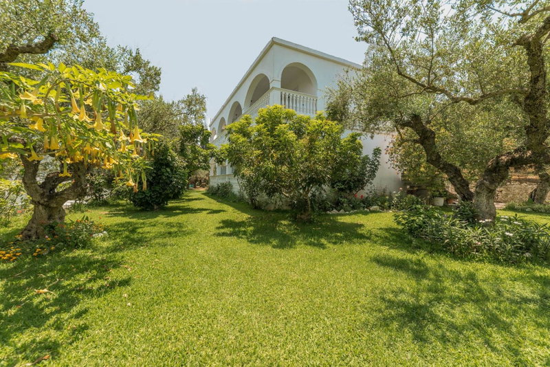 Ruassi Studios, Amoudi, Greece