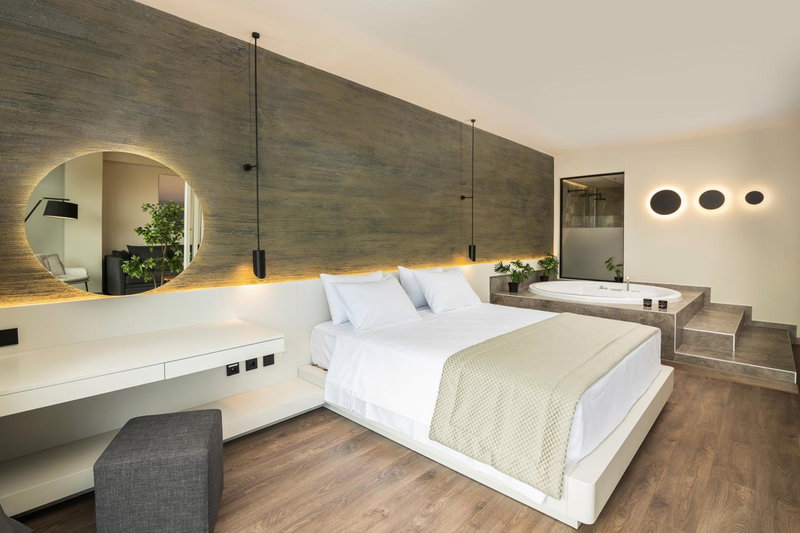 Heaven Hotel Thessaloniki Airport, Néon Rýsion, Greece