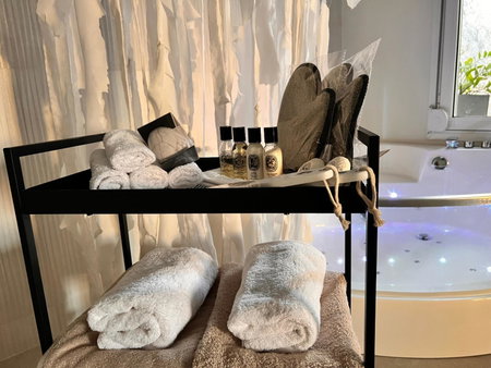 Perla Coco Jacuzzi Suites, Chania Town, Greece