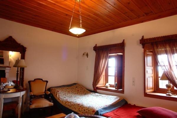 Traditional Rooms karaouli, Papigko, Greece