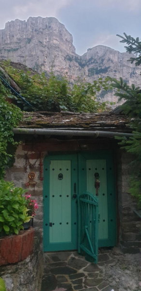 Traditional Rooms karaouli, Papigko, Greece