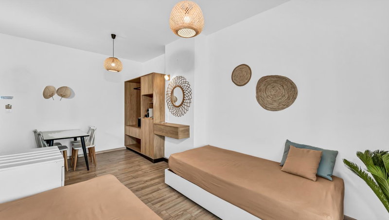 Sunset Beach Hotel, Kokkíni Khánion, Greece
