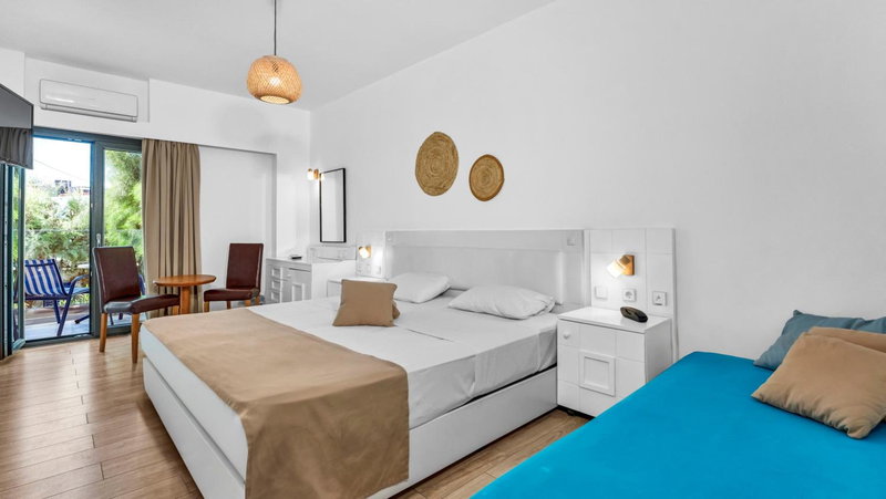 Sunset Beach Hotel, Kokkíni Khánion, Greece