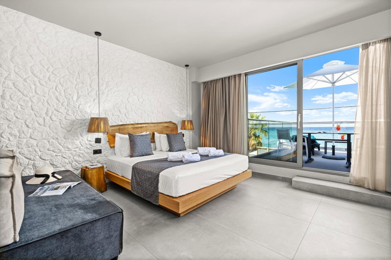 Emily's Luxury Suites, Pefkohori, Greece