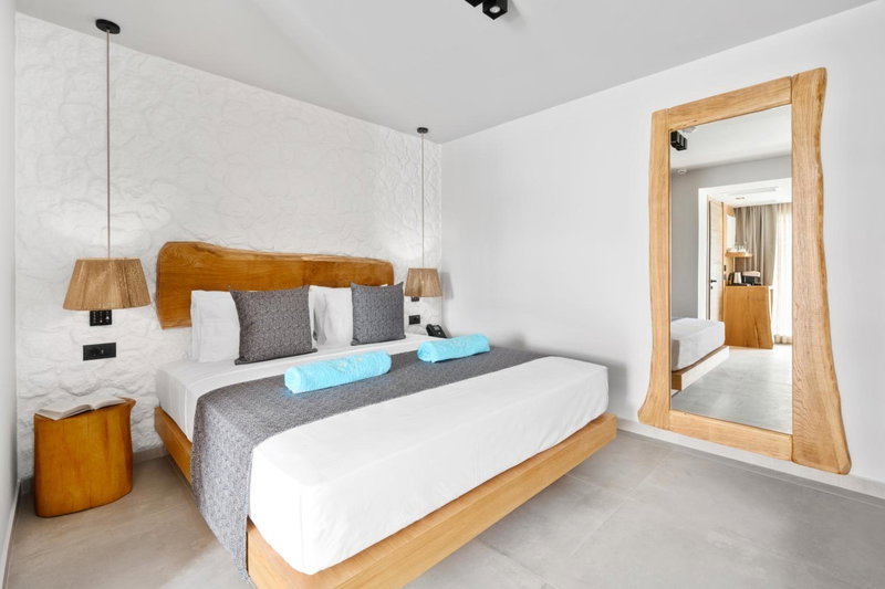 Emily's Luxury Suites, Pefkohori, Greece