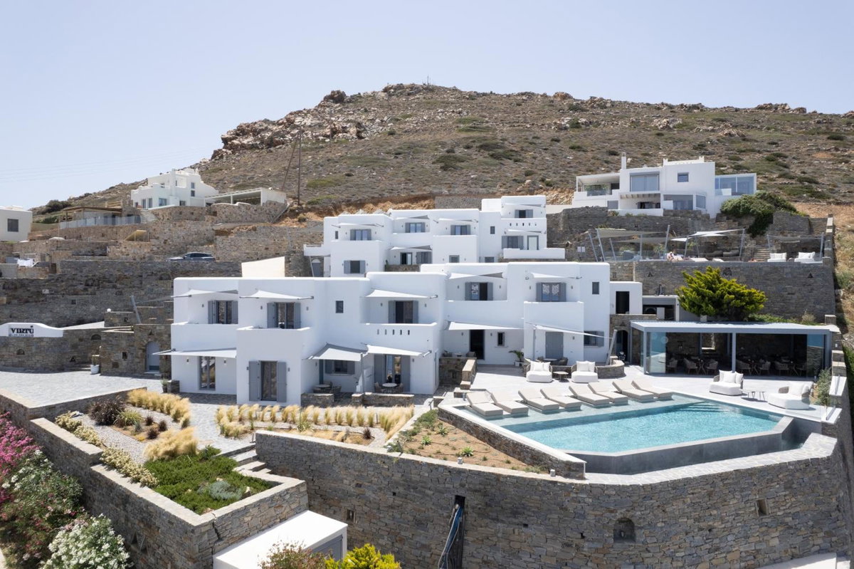 Virtu on the Hill, Greece