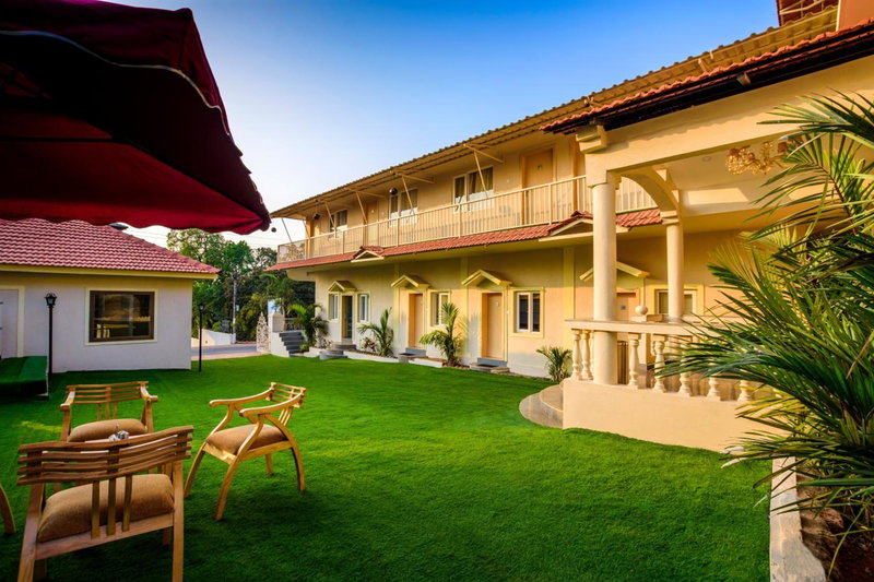 De Lagom Comforts , Comfortable Rooms with Pool & Breakfast - Near Anjuna Beach, Anjuna, India