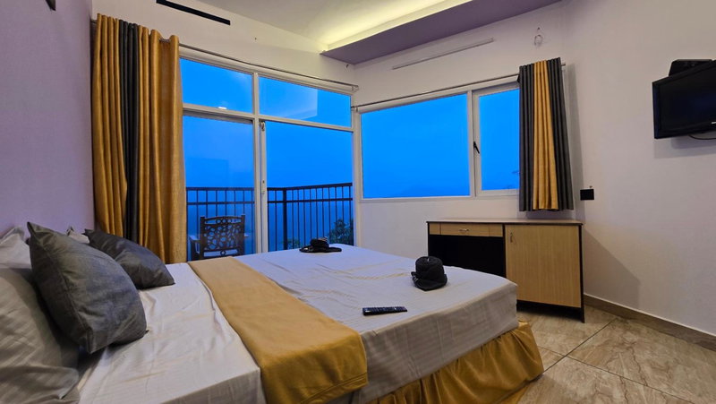 Serenehills Retreat with Hilltop pool, Idukki, India