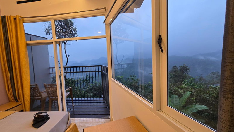 Serenehills Retreat with Hilltop pool, Idukki, India