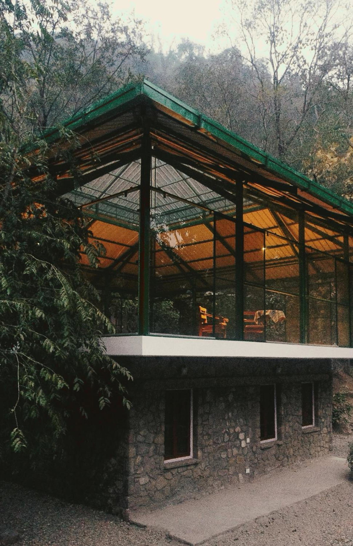 Hotel · Neemrana's Glasshouse on the Ganges, Shivpuri
