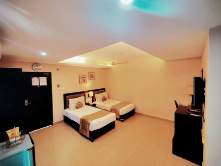 Hotel Delphi Grand Hyderabad - Hi-Tech City, Perfect for Business & Comfort, Hyderabad, India