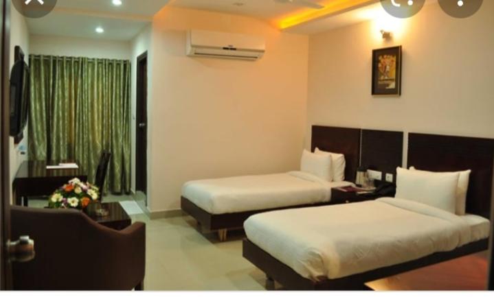 Hotel Delphi Grand Hyderabad - Hi-Tech City, Perfect for Business & Comfort, Hyderabad, India