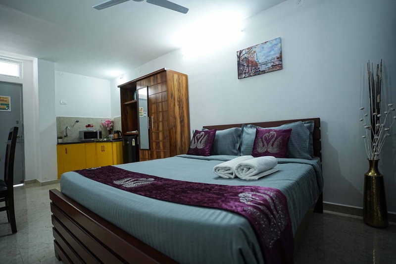 Yellow Bells Studios And Suites, Gachibowli, India