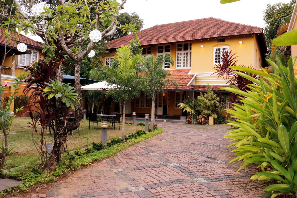 Tea Bungalow, India