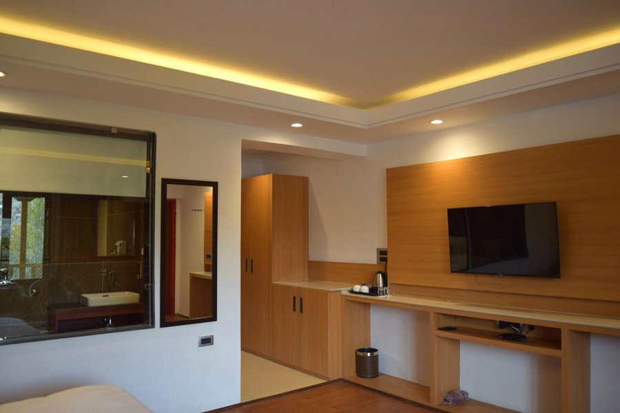 Hotel The Haven - Centrally Heated and Air Conditioned, Kargil, India