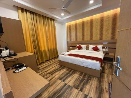 Hotel Royal Casa, Lucknow, India
