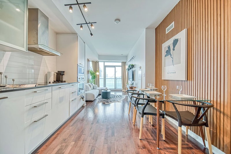 SkyTree Modern Suites, Toronto, Canada