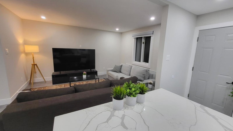 JstLikeHome - Serenity Suites & Guesthouse, Ottawa, Canada