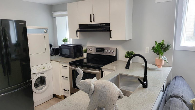 JstLikeHome - Serenity Suites & Guesthouse, Ottawa, Canada