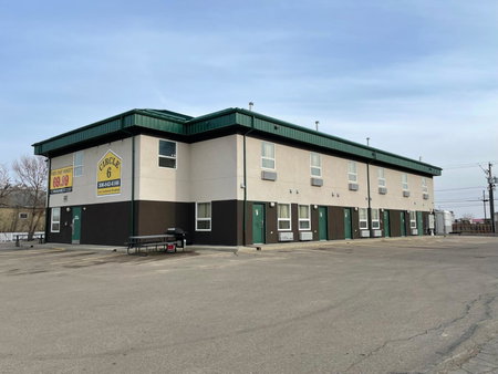 Circle 6 Motel, Weyburn, Canada