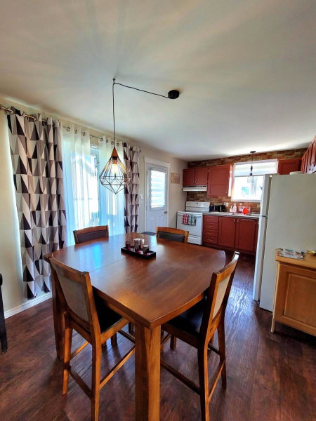 Maison St-Raymond Duplex, Matane, Canada