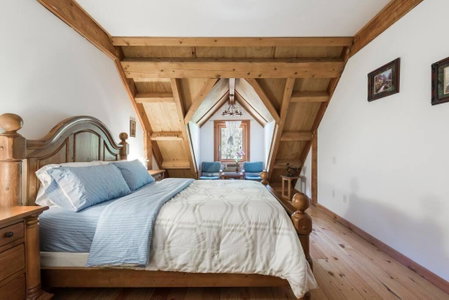 Owl Street Lodge, Hope, Canada